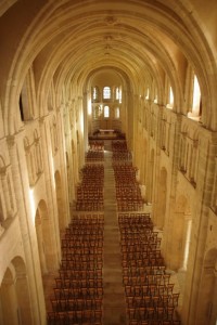 abbatiale-cachee-pierre-ougier-76