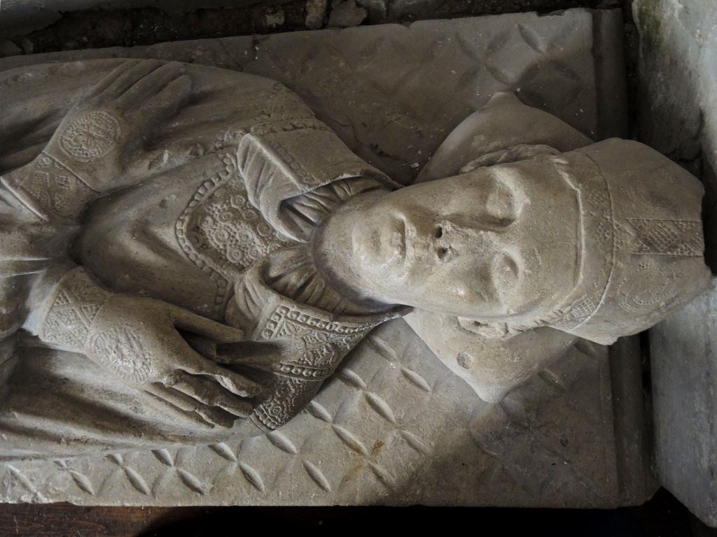 gisants-de-labbaye-de-fecamp-003